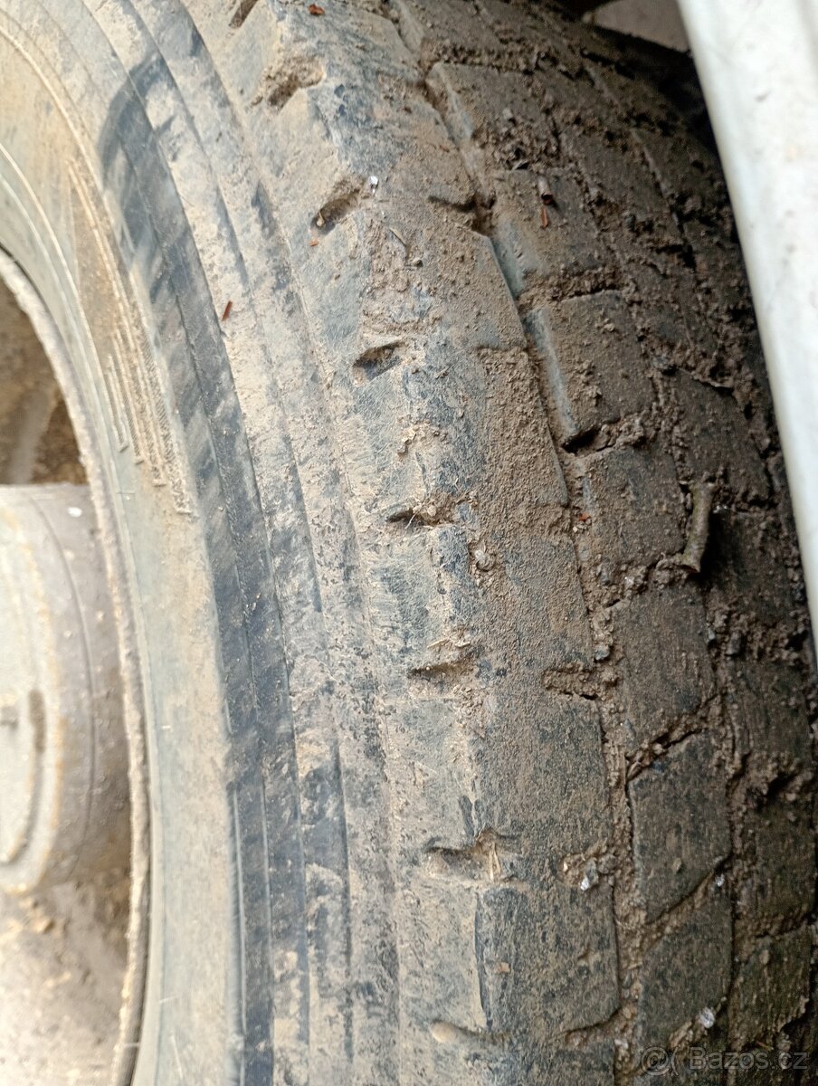 nosič kontejnerů 4x4 - 6