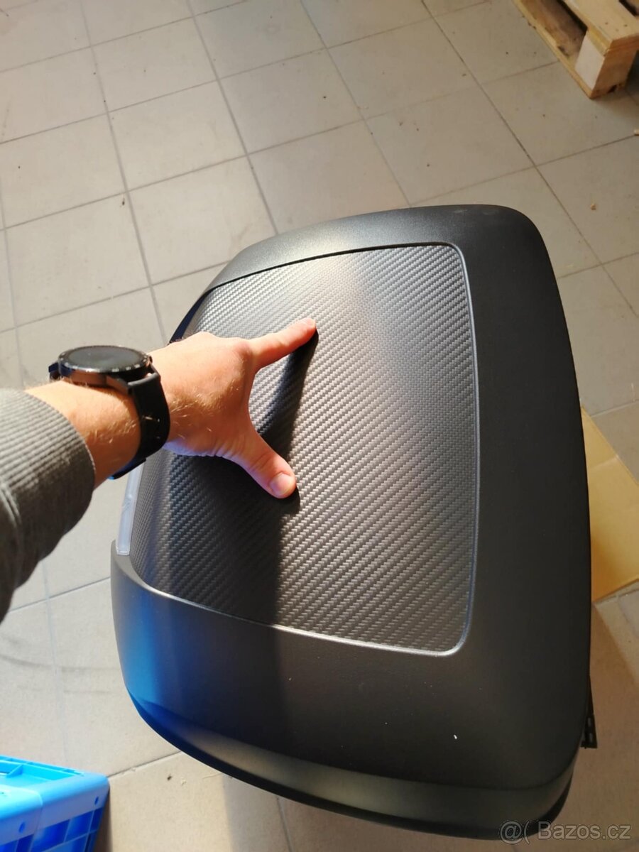 nový plastový kufr na motorku SHAD SH44 - 6