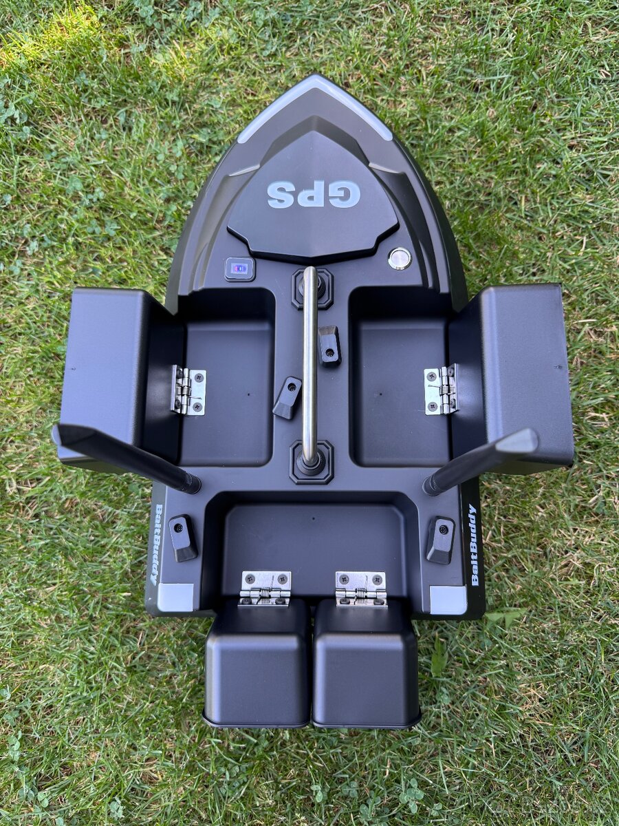 Zavážecí loď s GPS, 4 revíry, silná baterie, ZÁRUKA - 6