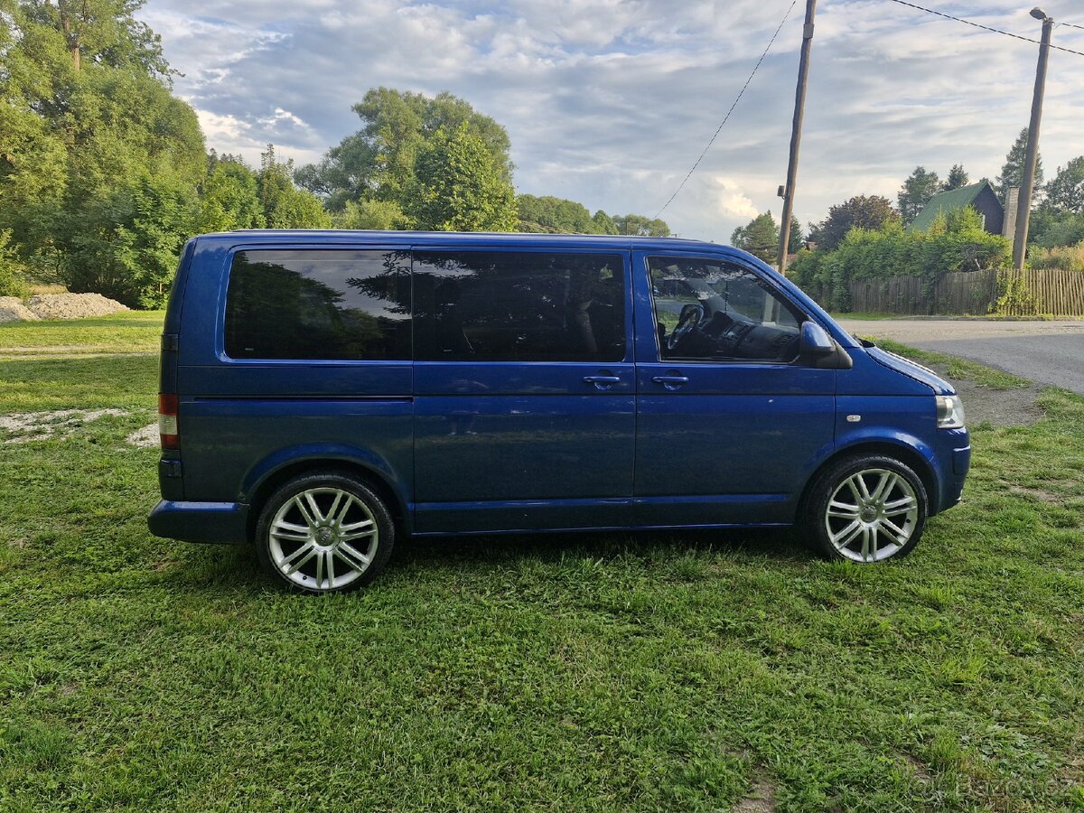 Volkswagen Caravelle - 6