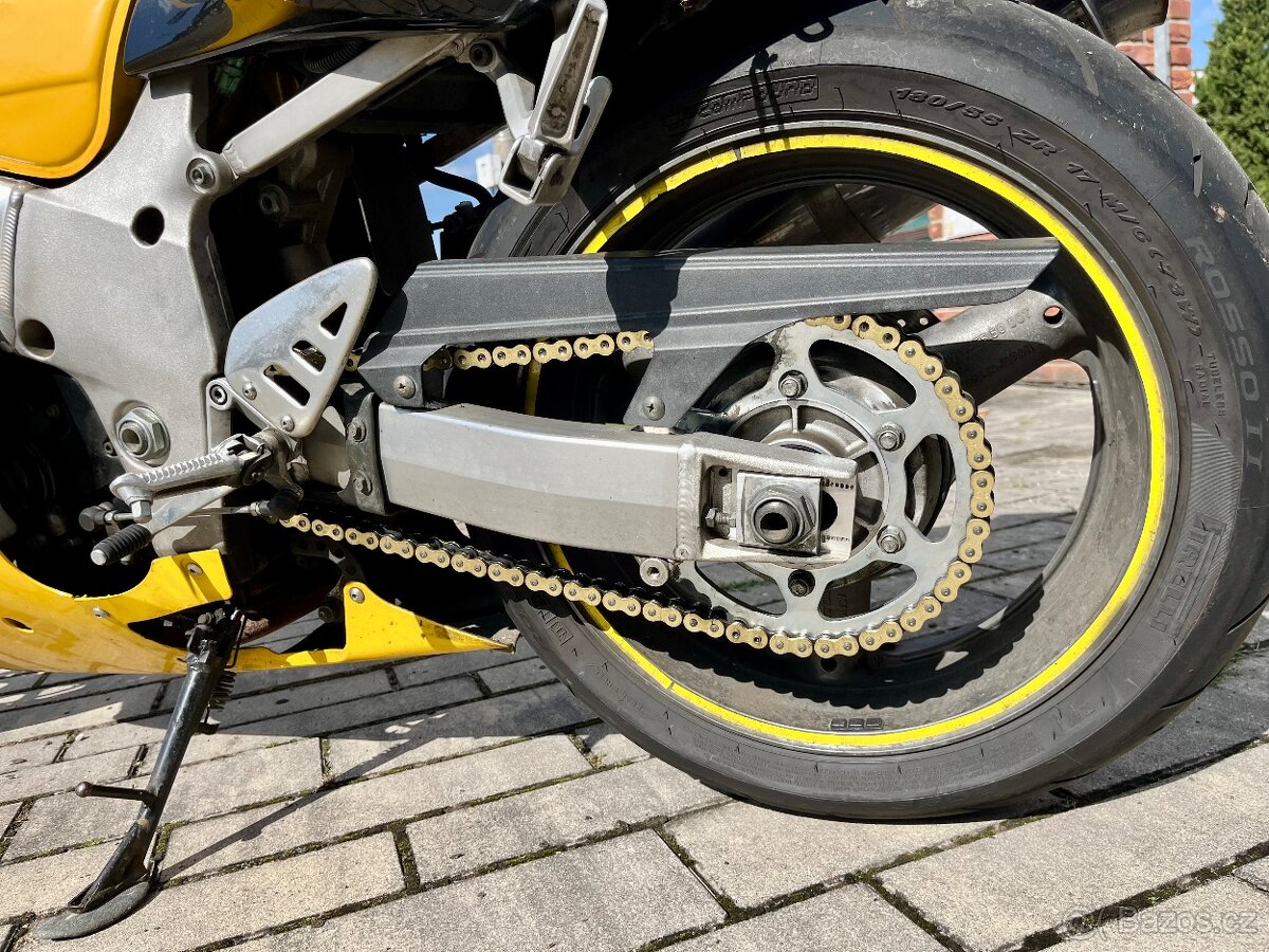 Suzuki GSX-R 600 ,ČR nová, první majitel 49.000km - 6