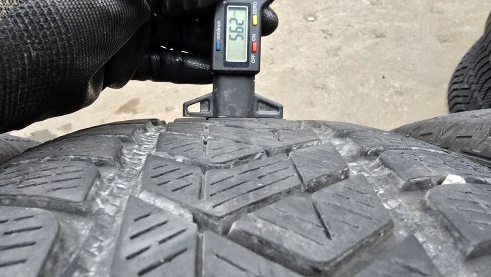 Zimní pneu 235/60/18 Pirelli - 6