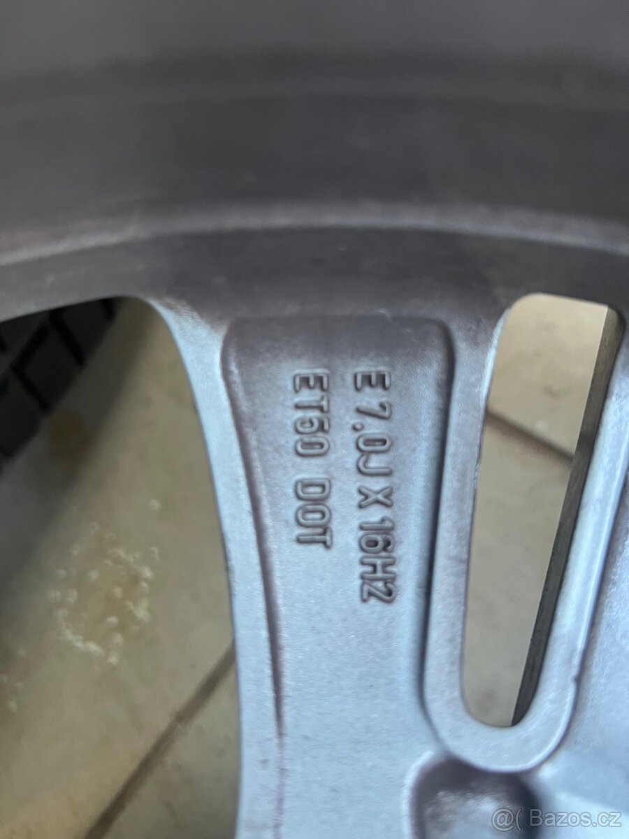 Prodám sadu originál disků Ford - 6