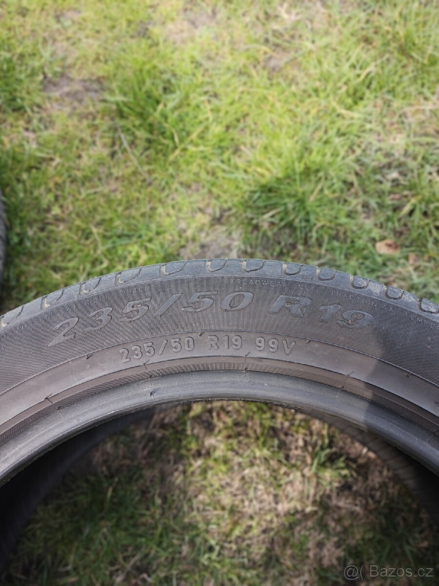 Pirelli 235/50/R19 - 6