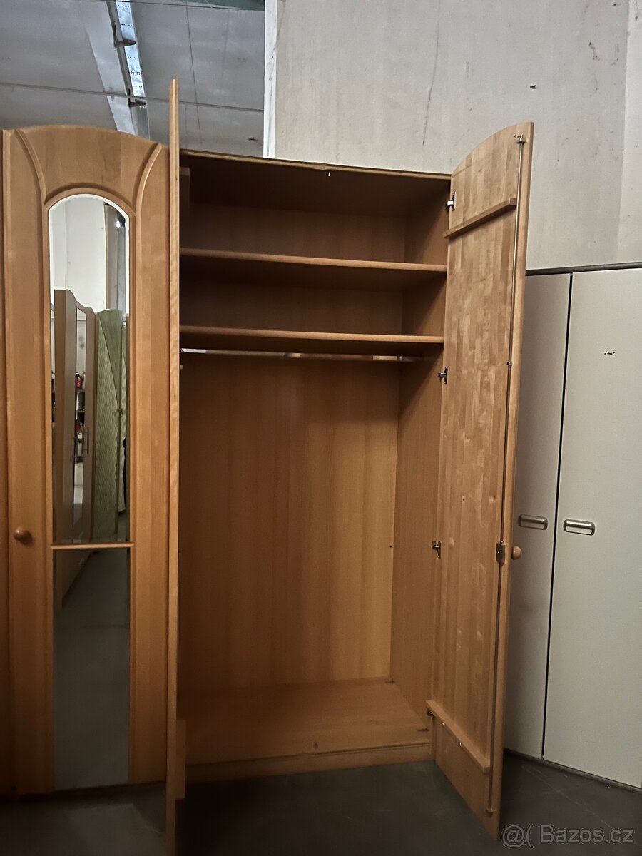 Skříň - 6