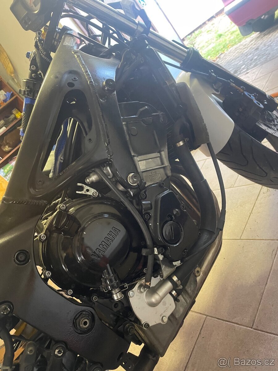 Yamaha r6 2002 - 6