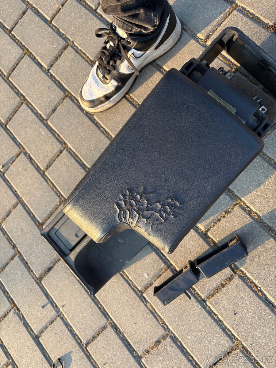 Bmw e36 coupe/ cabrio loketka - 6