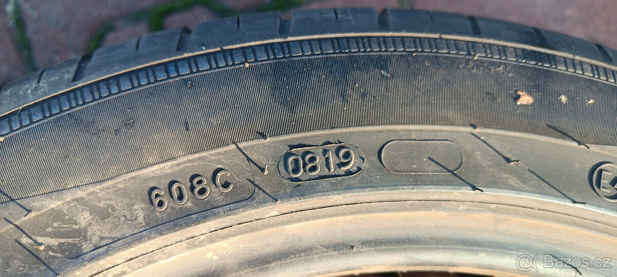 Letní pneu Nokian 215/45/R16 90V DOT 2019 - 6