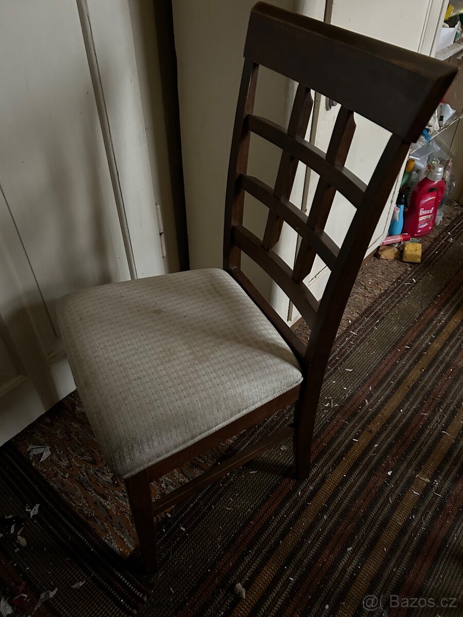 4 dřevěné čalouněné židle - 6