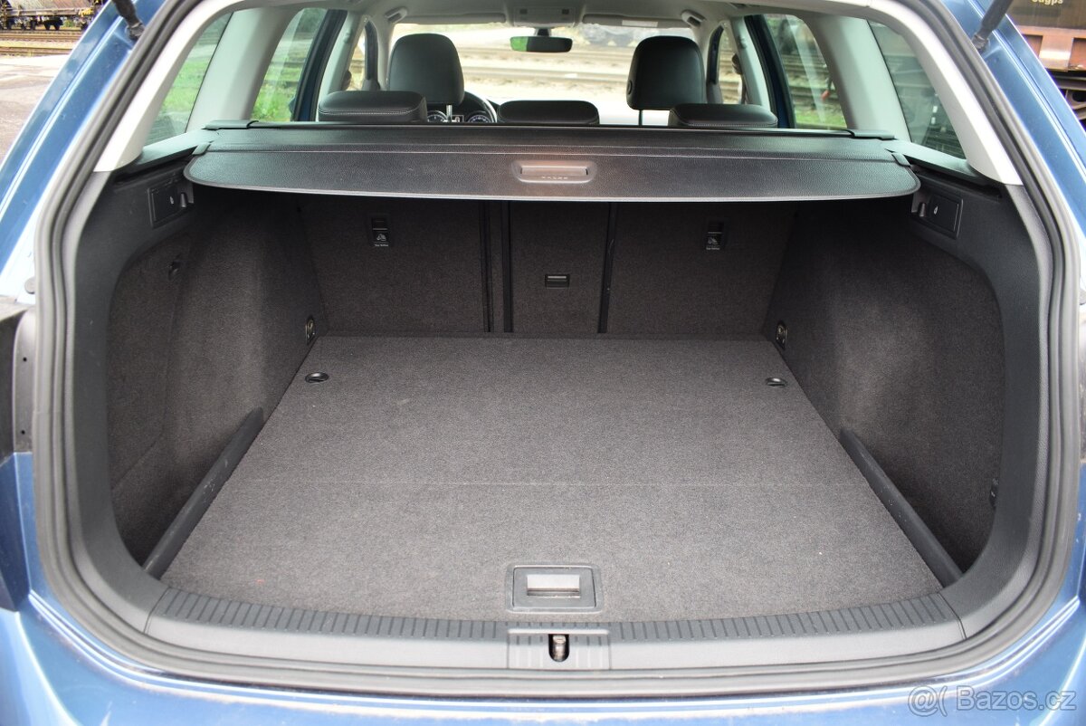 Volkswagen Golf 2,0 TDI AUTOMAT 1.MAJ,NOVÉ ČR,SUPER STAV - 6