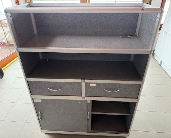 Skříňky, pulty vybavevení prodejny - 6