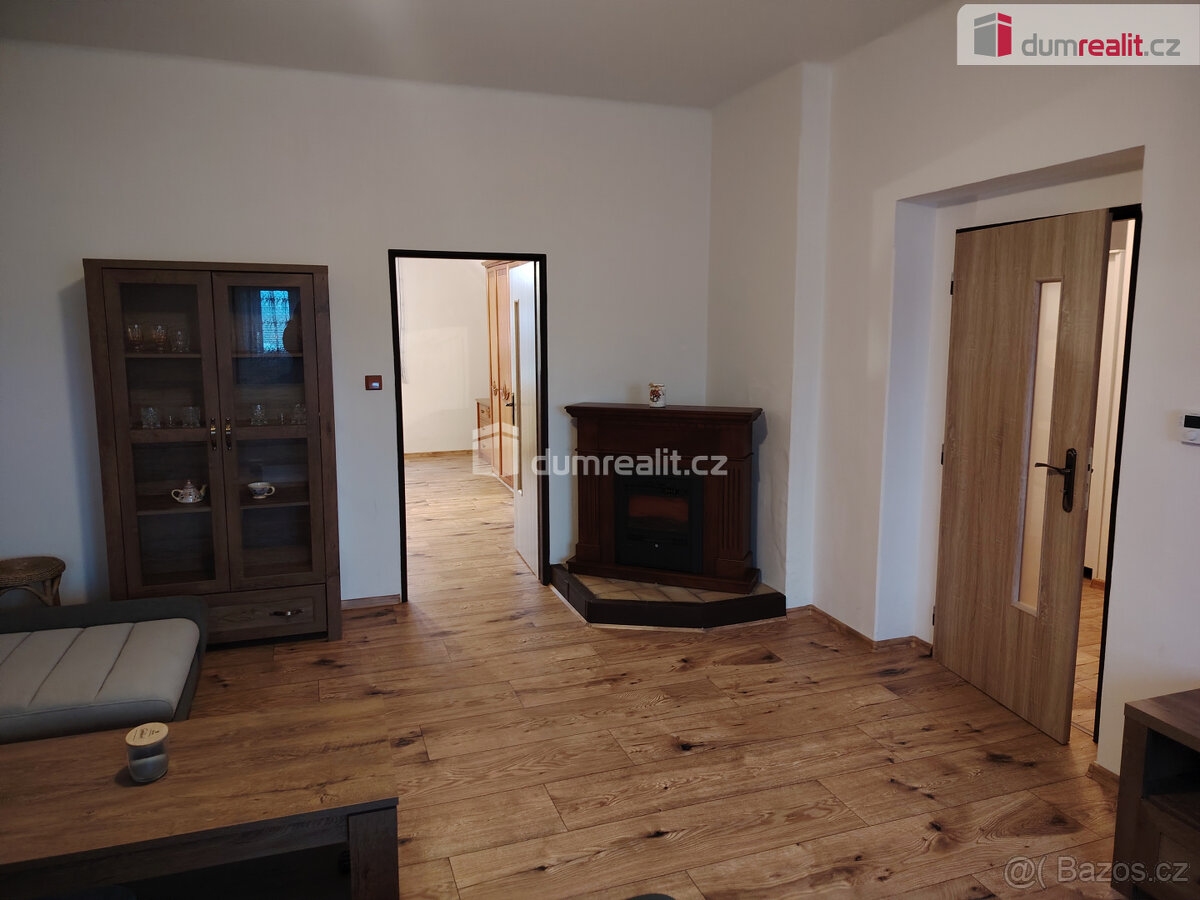 Pronájem prostorného bytu 2+1 (75m2) + terasa (14m2), ul.Pur - 6