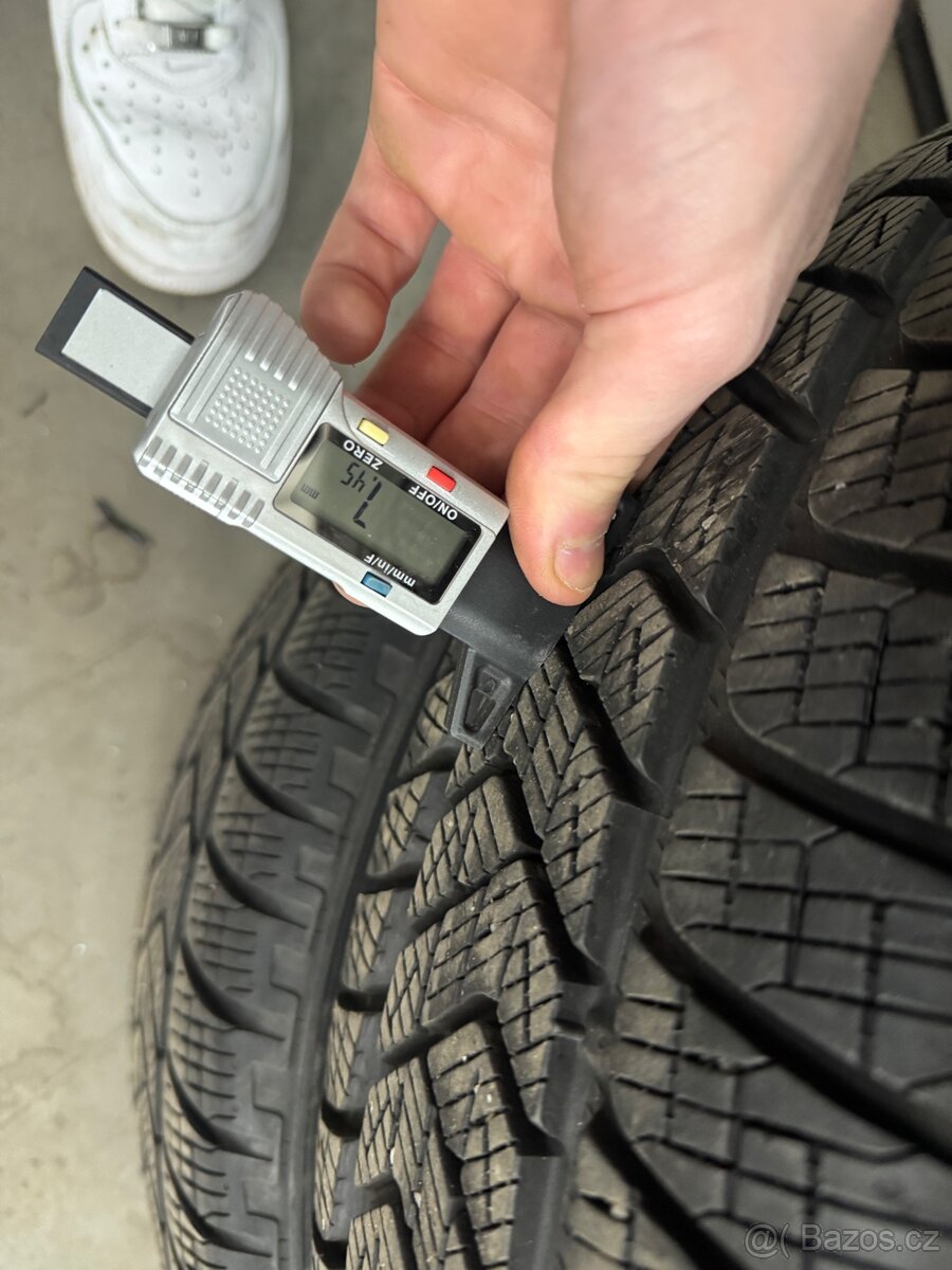 PNEUMATIKY 215/65/17 - 6