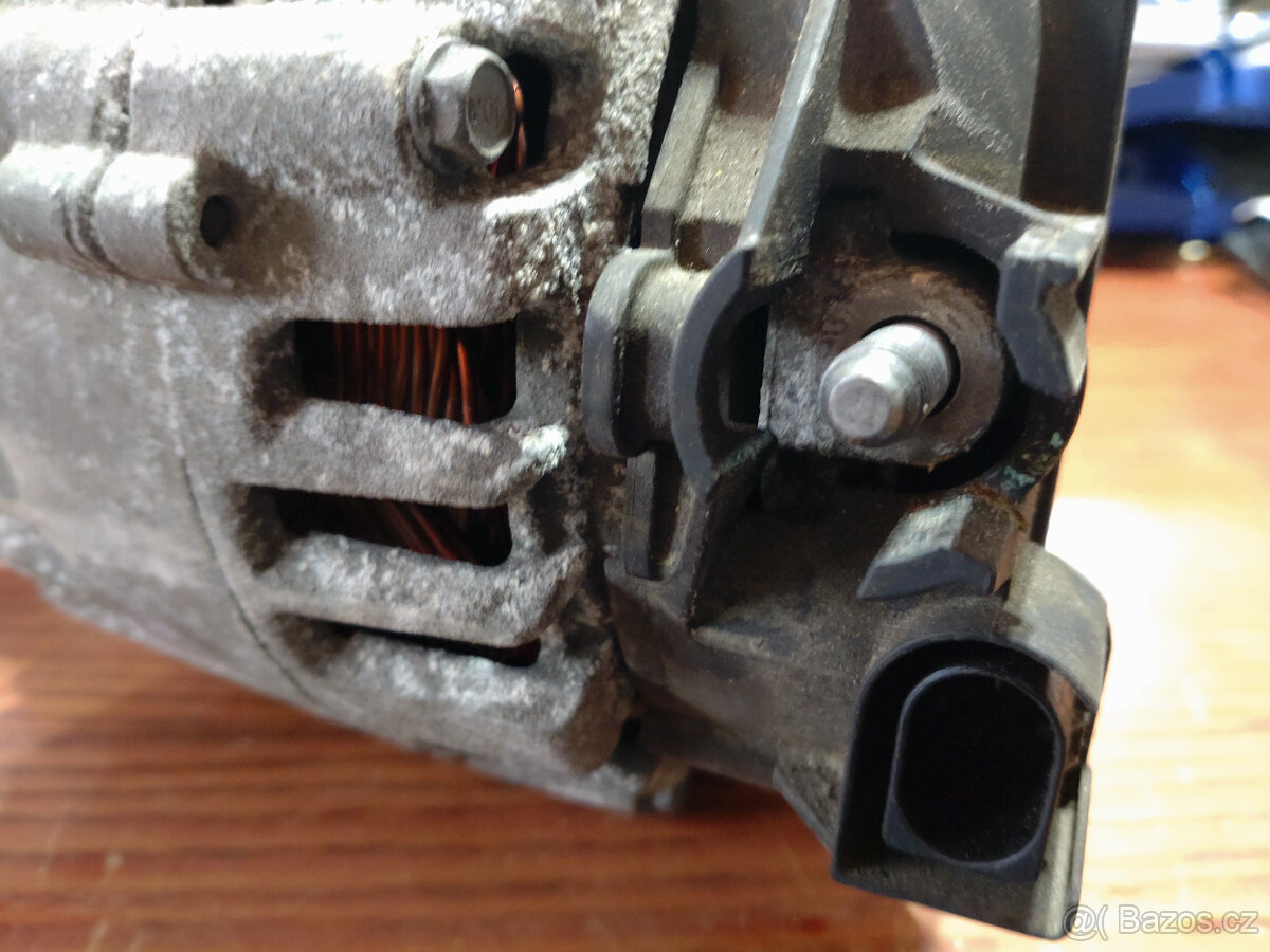 Ford Galaxy rv. 2008 - 2013 - alternátor - 6