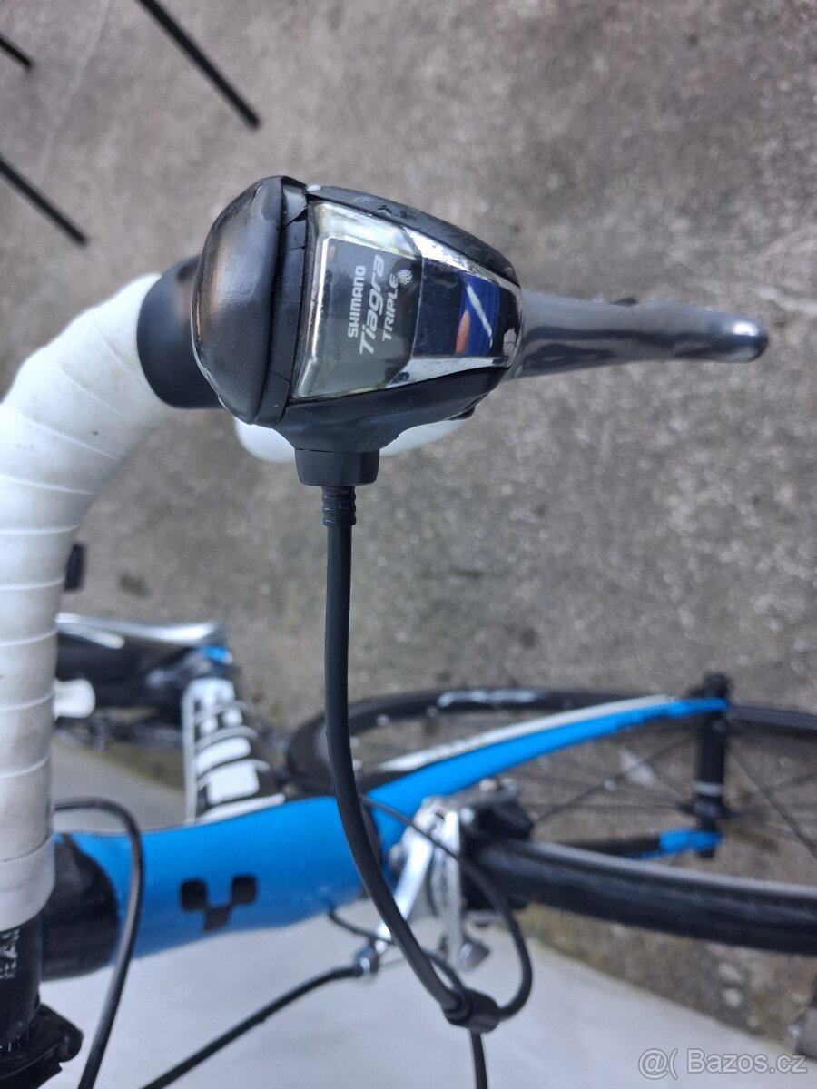 Karbonové silniční kolo CUBE - 6