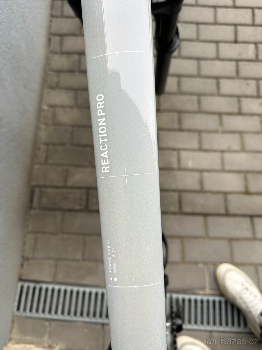 Cube reaction c:62 pro Carbon - 6