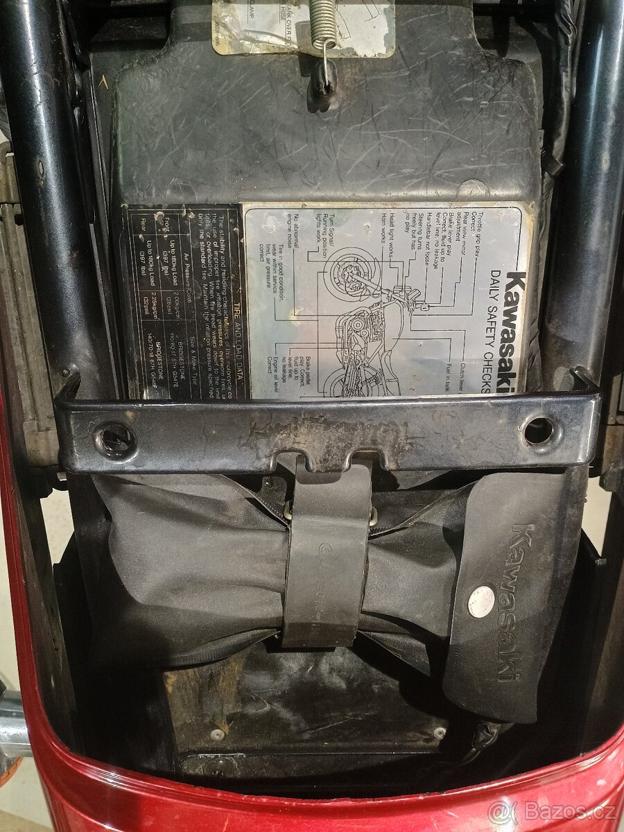 Kawasaki ZR 550 Zephyr 5000 km - 6