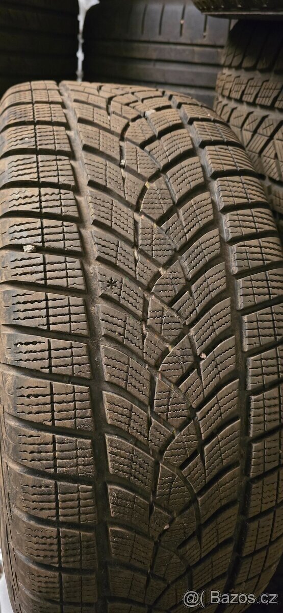 Alu kola Touareg 7P 255/55/18 zimni - 6