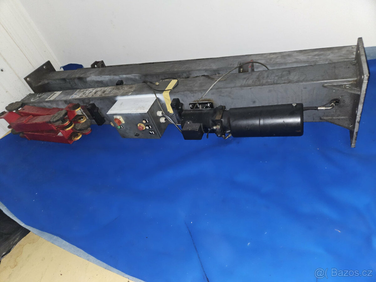 Dvousloupový hydraulický zvedák/hever s přejezdem 3t - 6