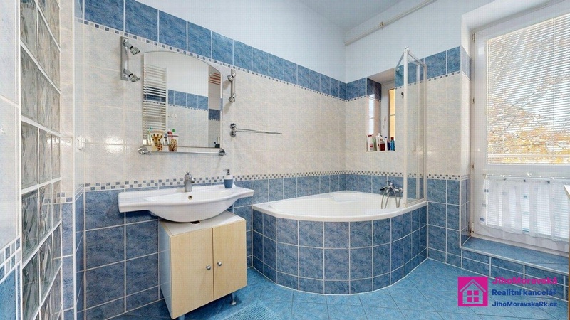 Prodej bytu 4+1, 121 m², garáž, Sv.Čecha, Hodonín - 6