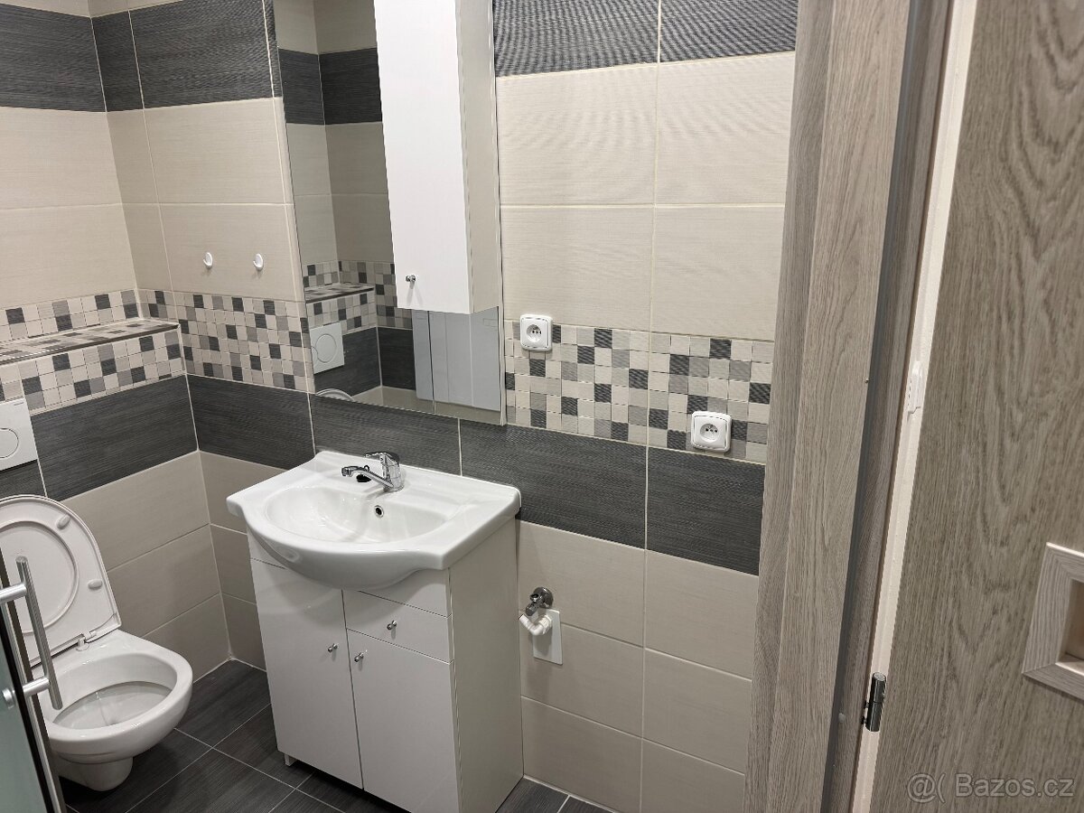 Pronájem bytu ve Chvaleticích 2+kk - 6
