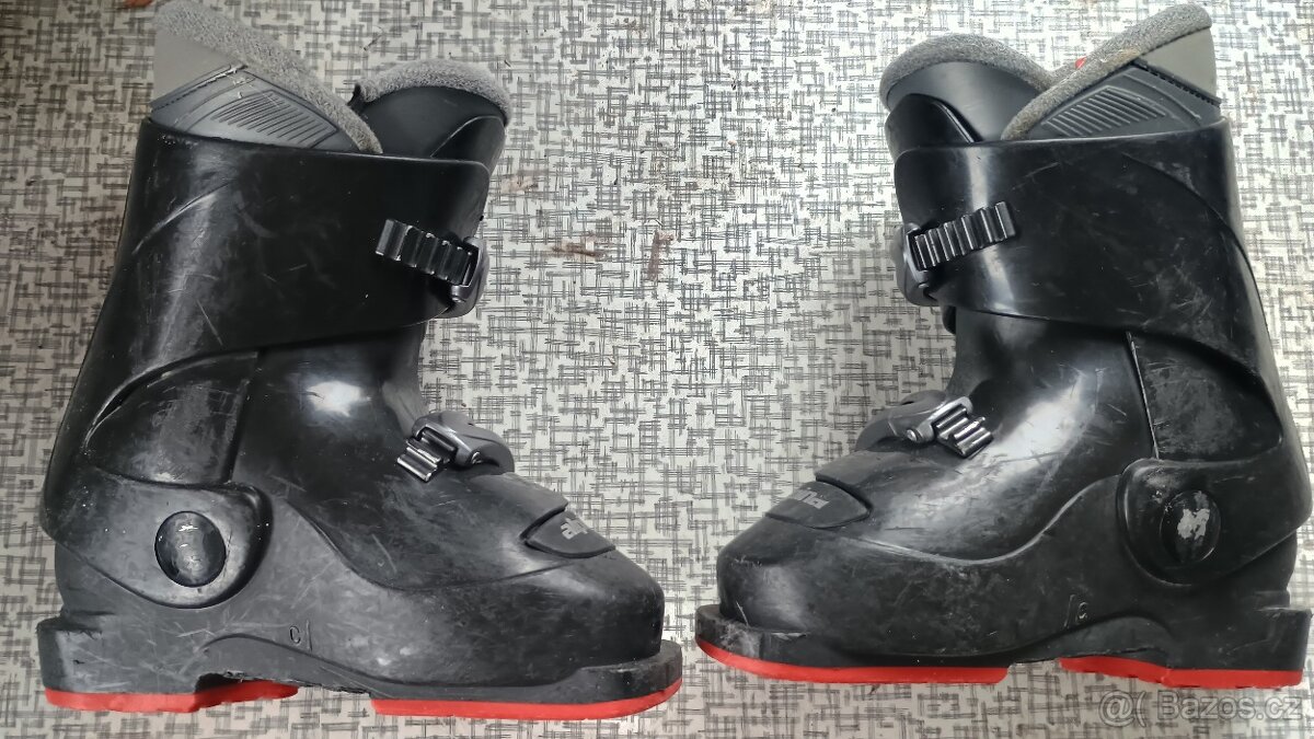 Dětské lyžáky a helma - 6