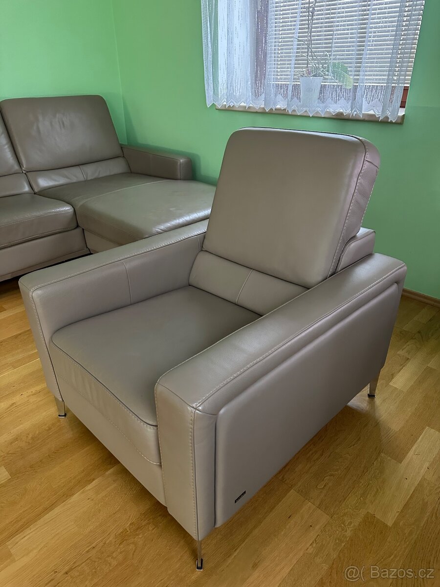 Kožená pohovka a křeslo - 6