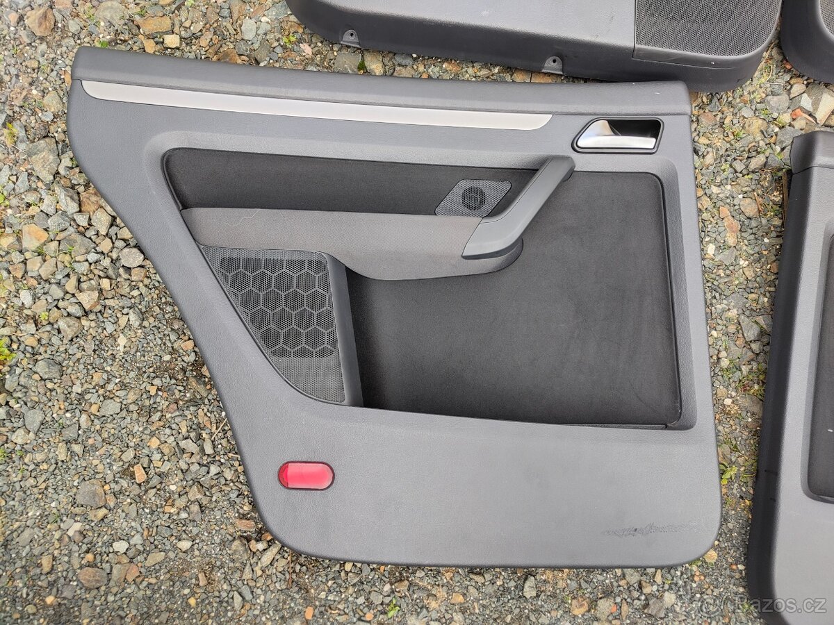 Sedačky, tapeci Touran - facelift - 6