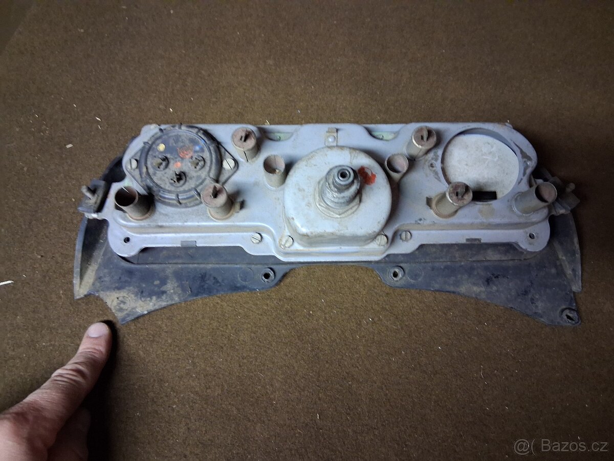 Pristrojove desky Škoda - 6