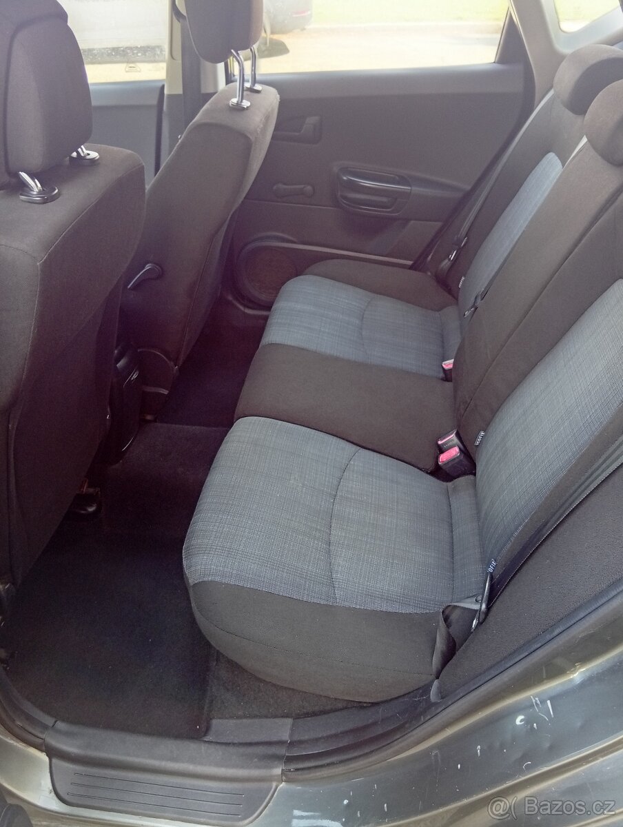 Kia ceed 2010 1.4i LPG - 6