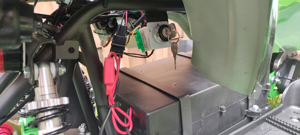 Nová dětská elektrická čtyřkolka M-Hunter 1200w - 6