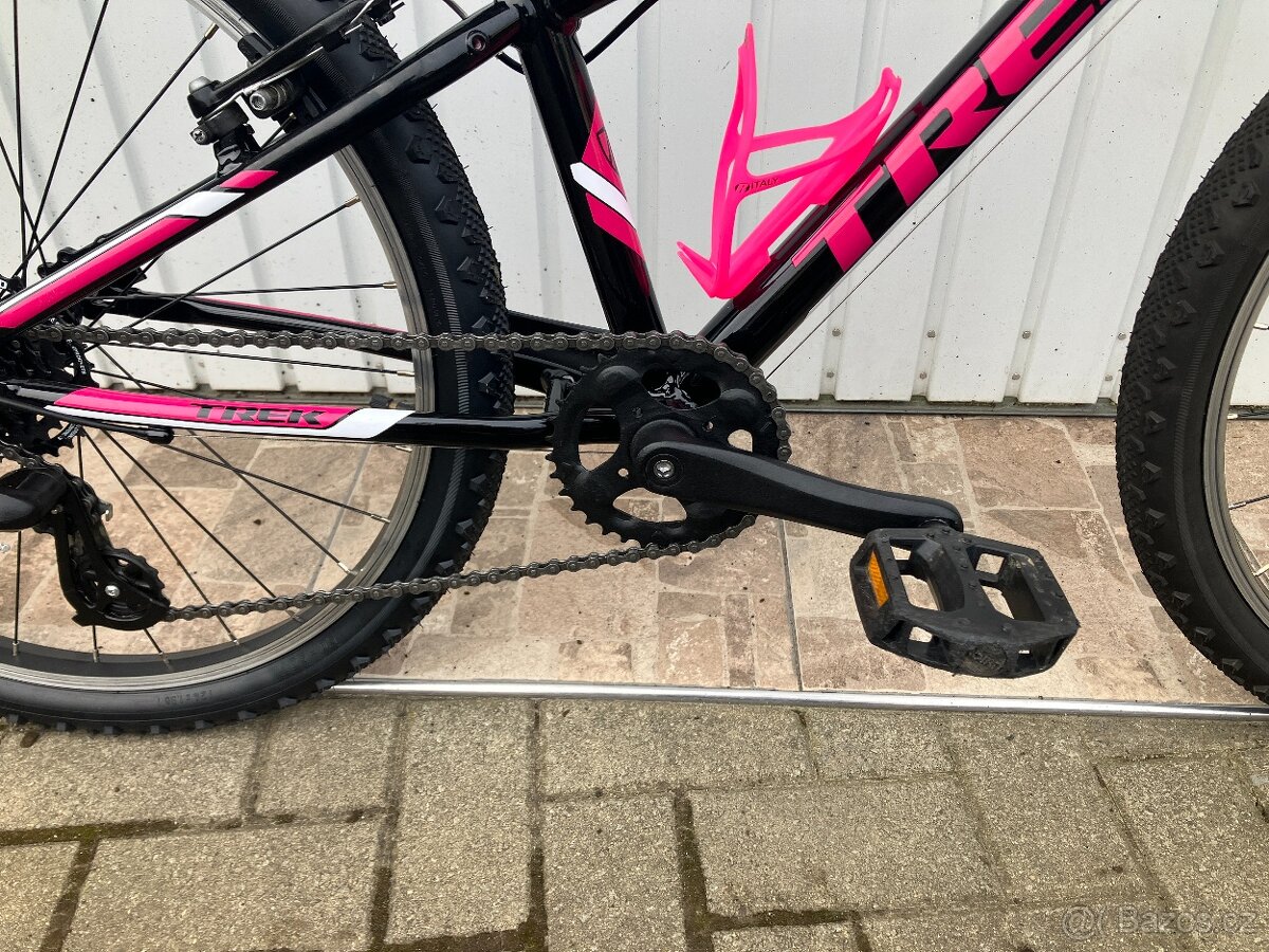 DÍVČÍ KOLO TREK 24 - 6