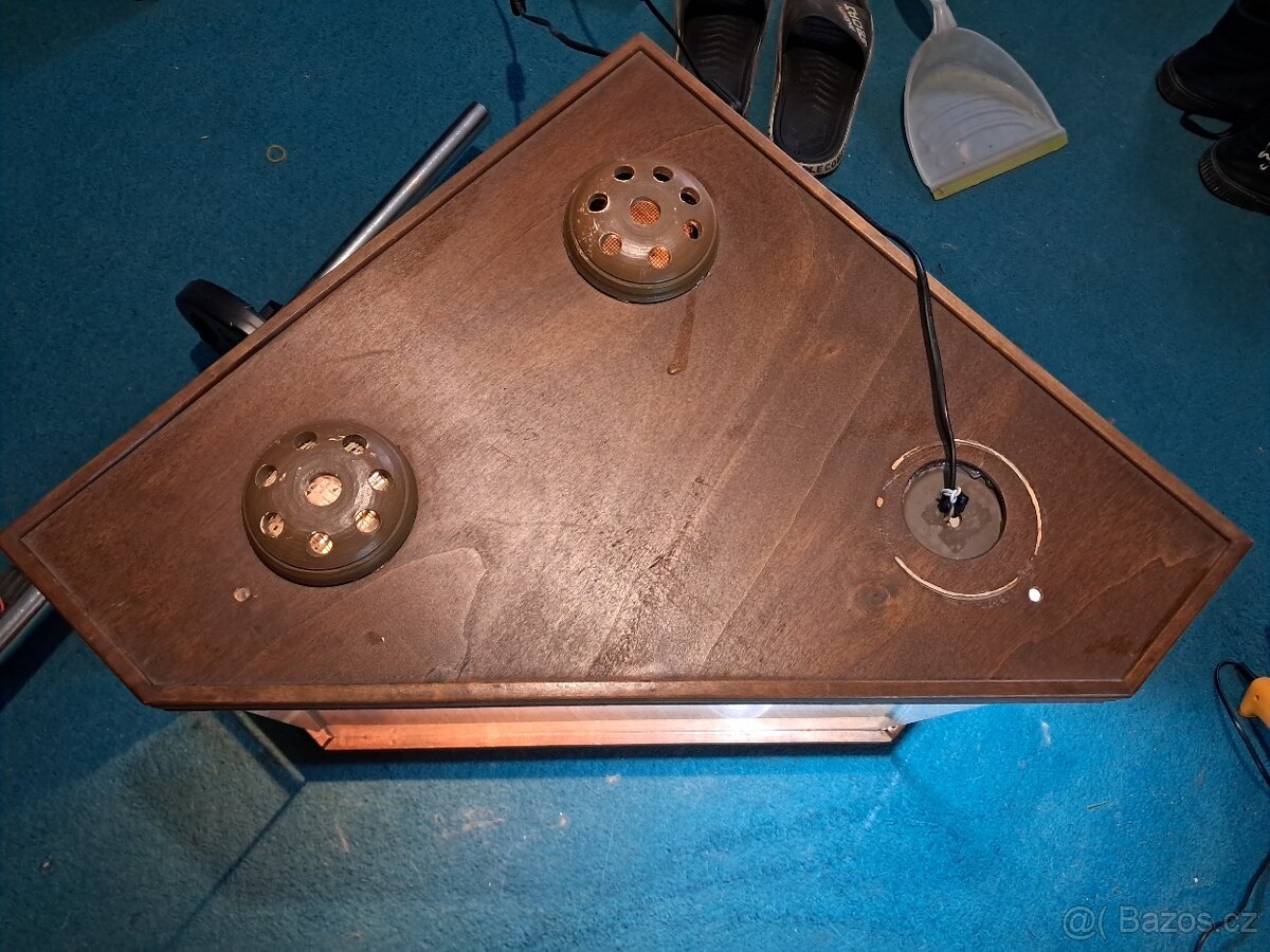 Prodám rohové terárium - 6