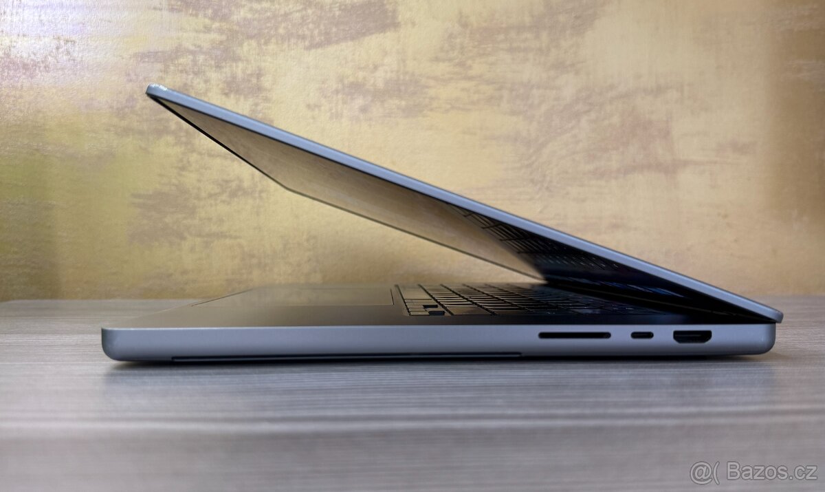 MacBook Pro 16" 2021 M1 Pro 16GB 512GB šedý - 6