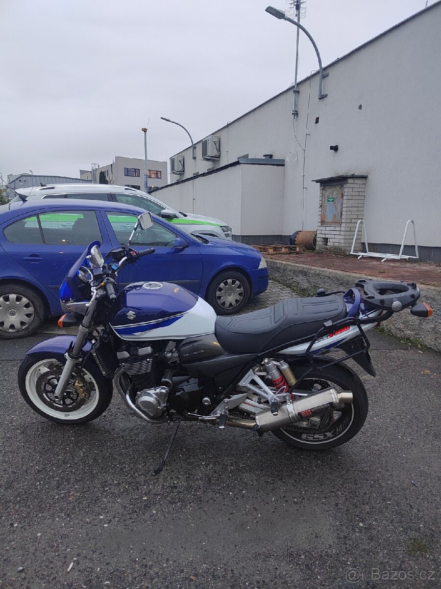 Suzuki GSX 1400 - 6