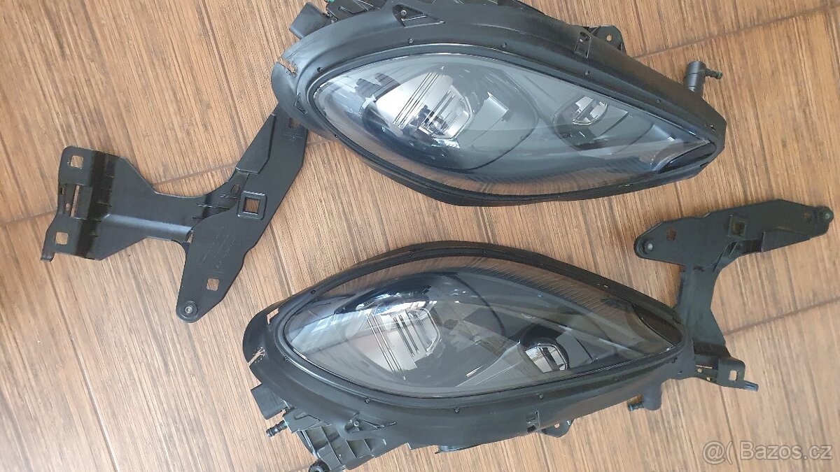 PŘEDNÍ SVĚTLA PORSCHE MACAN 95B - 6