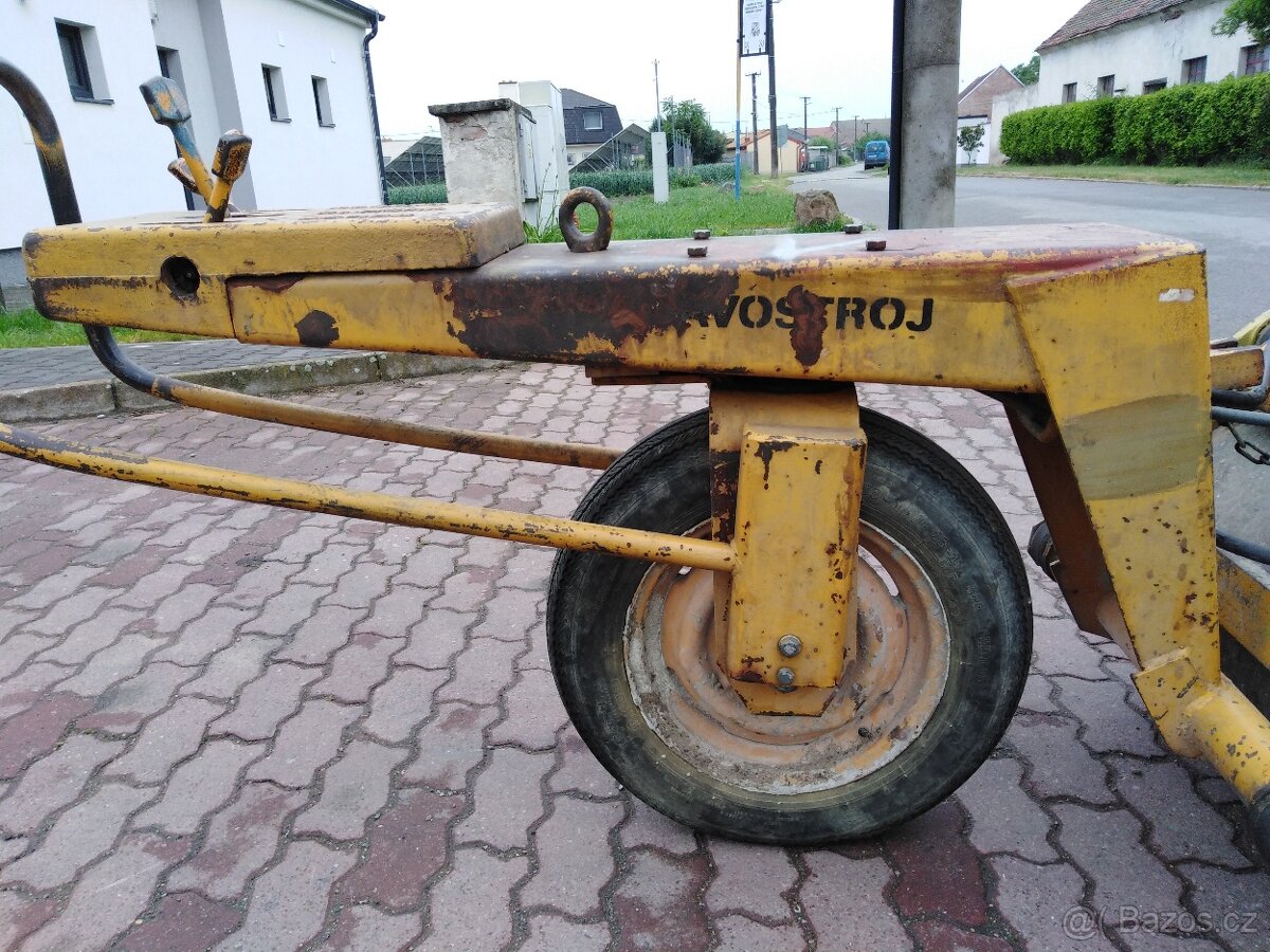 Ručně vedený válec Stavostroj VVW 3403 - 6