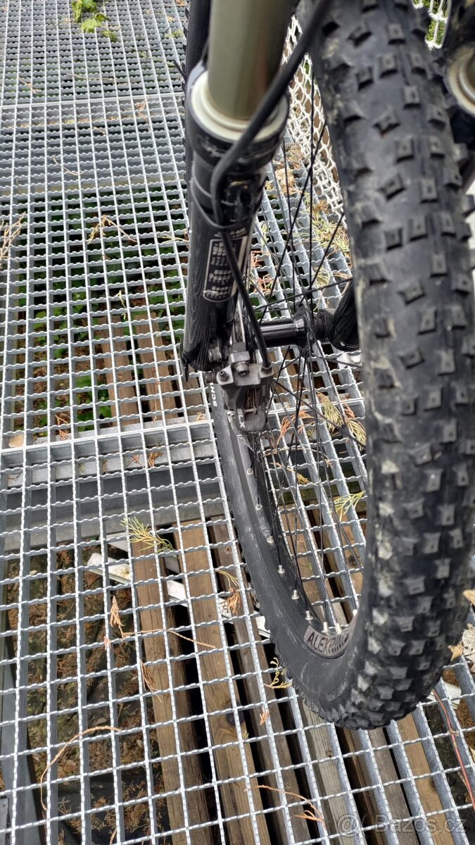 Karbonové kolo Fuji MT Pro - 6