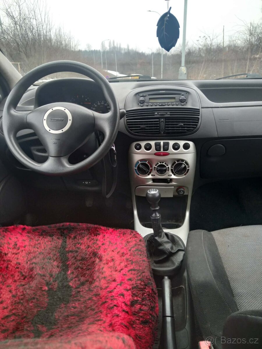 Fiat Punto 1.2 44 kW - 6