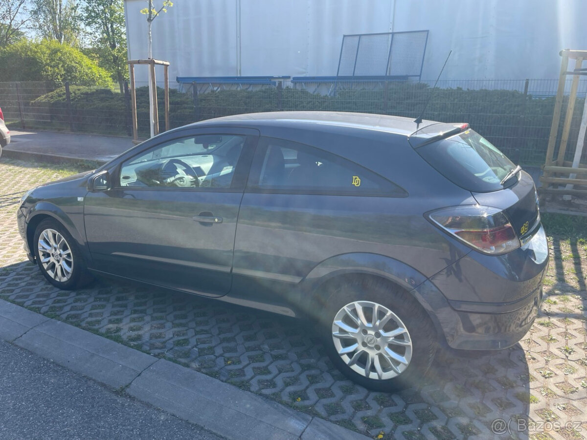 OPEL ASTRA H GTC, 1.4 Benzin - 6