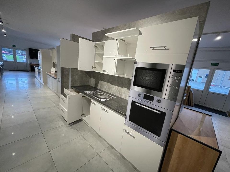 Vzorková kuchyňská sestava LARA v LESKU - 6