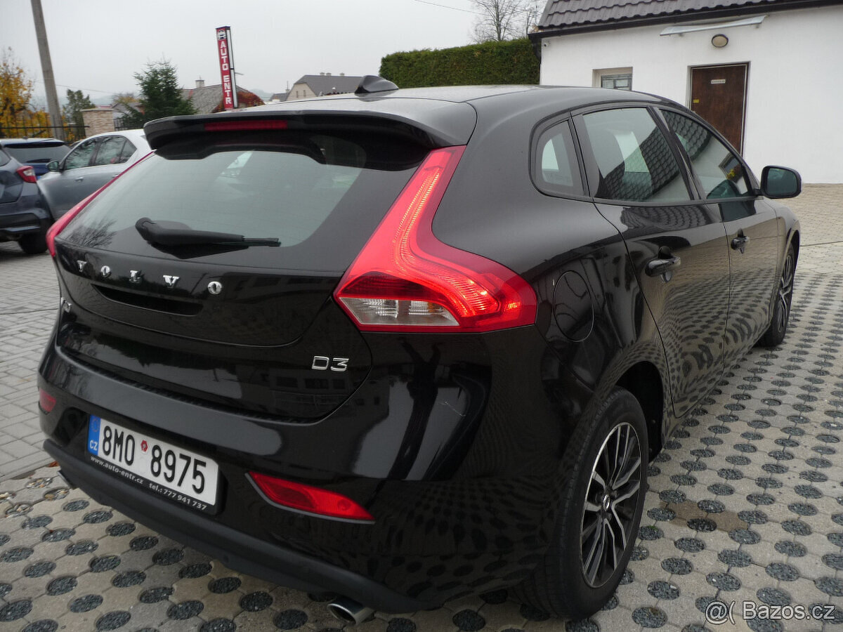 AKCE Volvo V40 D3 150k.s Momentum Automat po 1.majiteli - 6