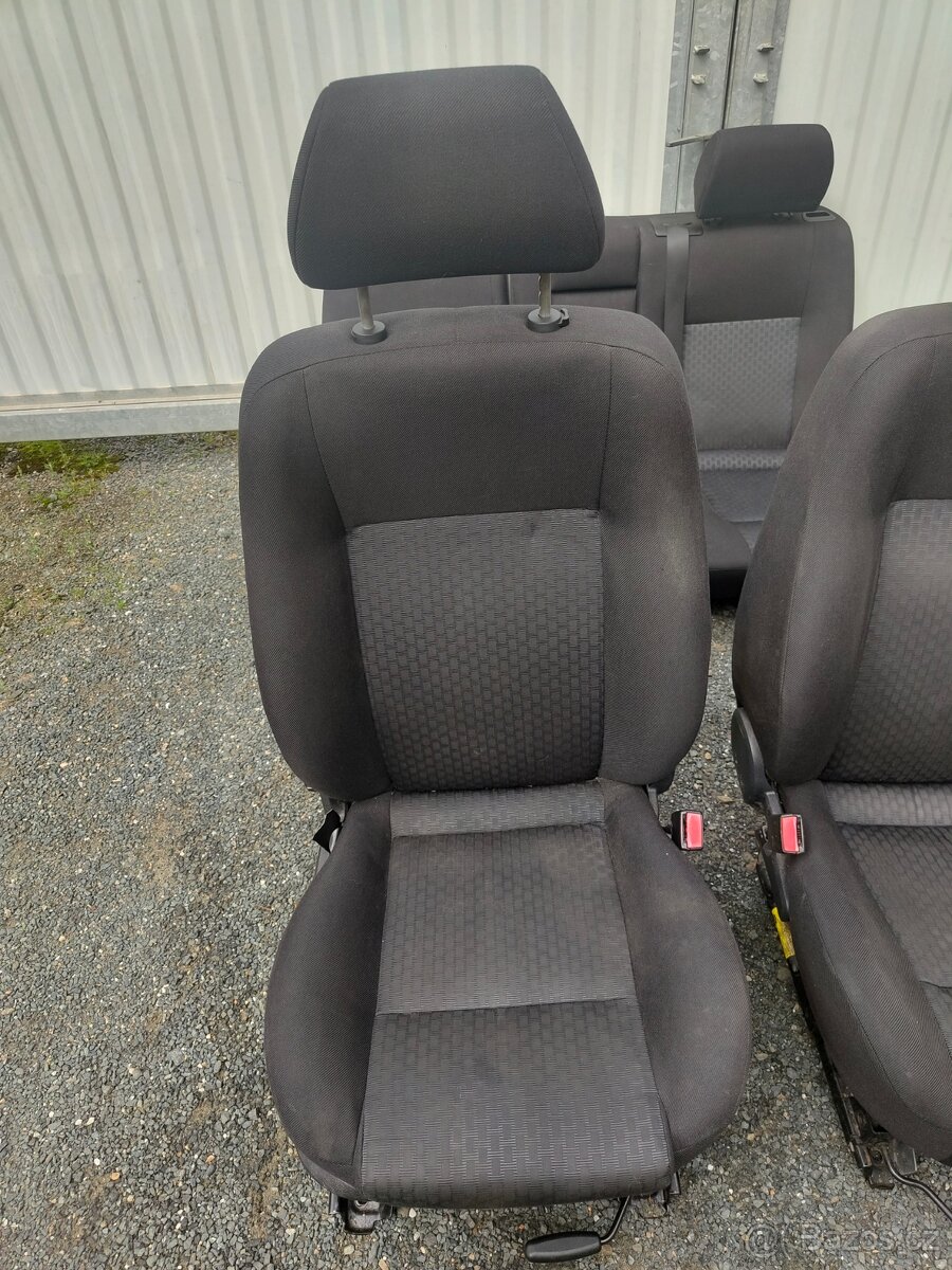 Sedačky Mondeo III - 6