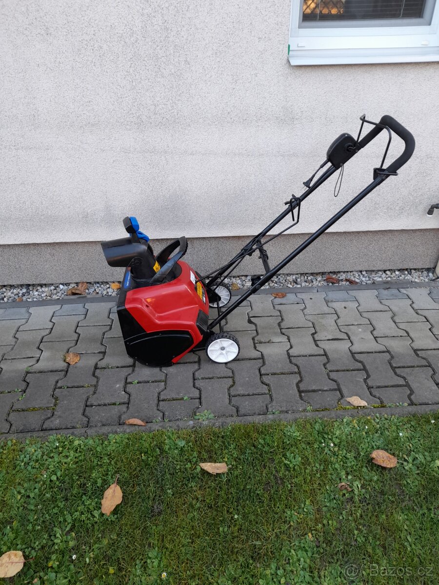 Elektrická sněhova fréza TORO 1800 POWERCURVE 45CM - 6