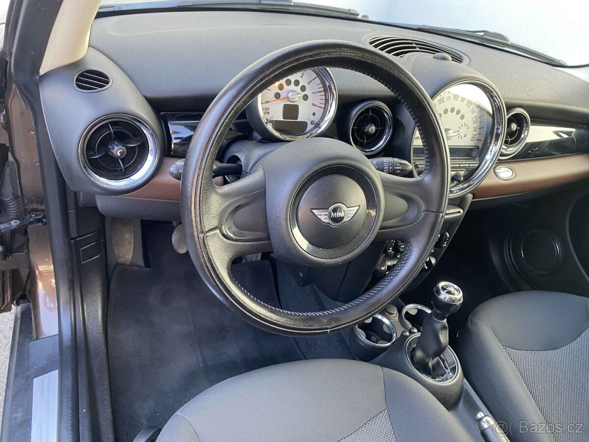 Mini Cooper 1.6i , 72 kW benzín, 2012 - 6