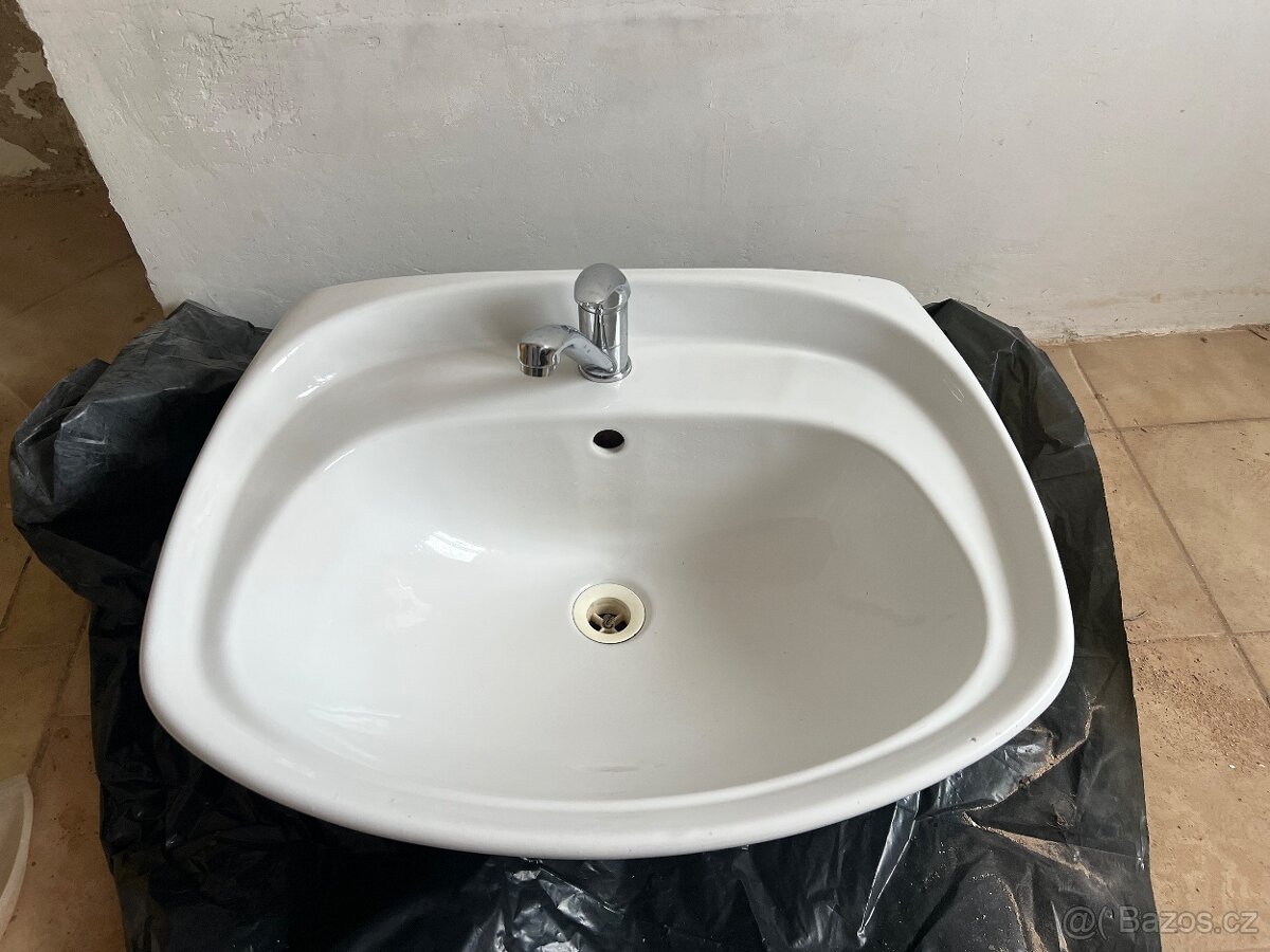 Umyvadlo s baterií - 6