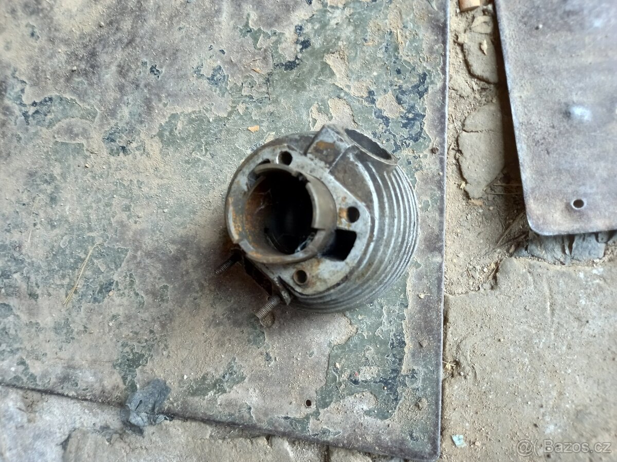 Hlavy, válce Jawa ČZ stadion - 6