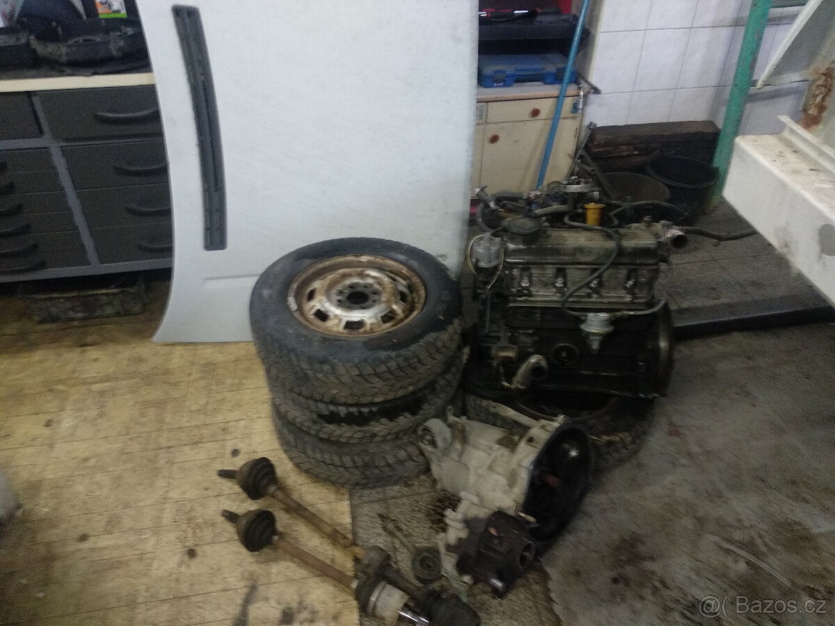 škoda favorit-prodám díly-vše vymontováno - 6