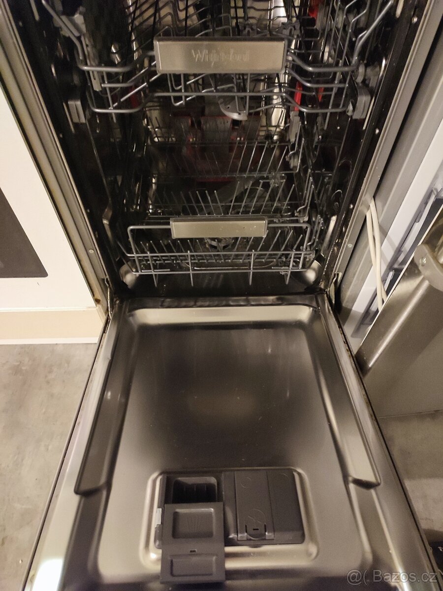 Myčka Whirlpool - 6