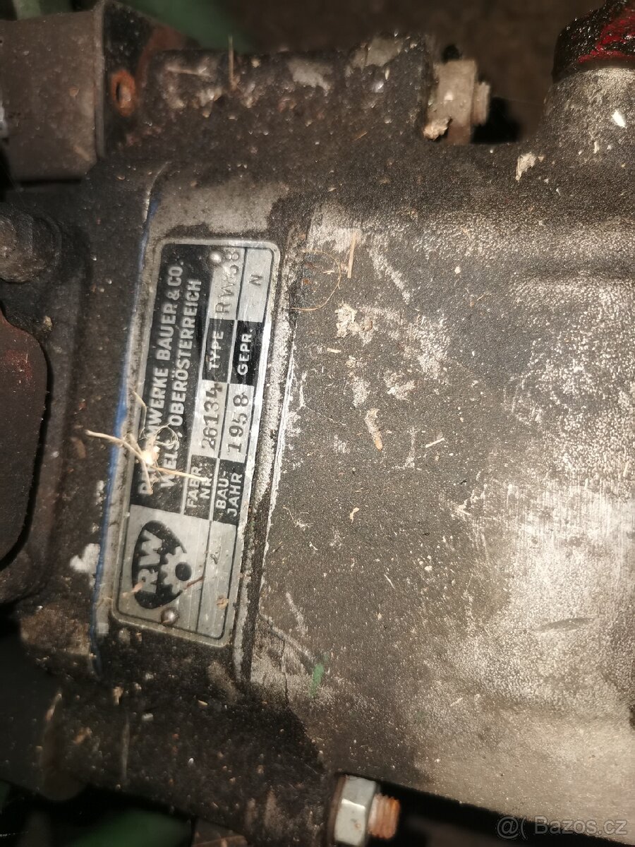 Benzínový motorový žacì stroj RW58 - 6